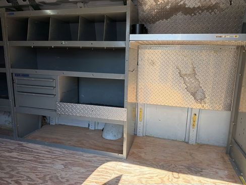 Used 2014 Chevrolet Express 2500 Extended RWD image 7