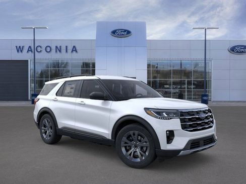 New 2026 Ford Explorer Active w/ Active Comfort Package AWD/4WD image 7