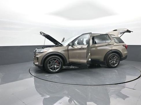 New 2026 Ford Explorer ST w/ Sun And Sound Package image 38