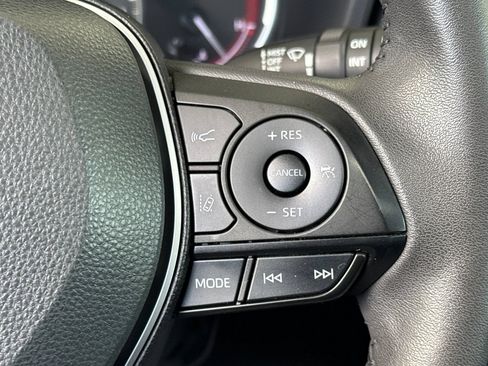 Used 2023 Toyota RAV4 XLE Premium FWD image 31