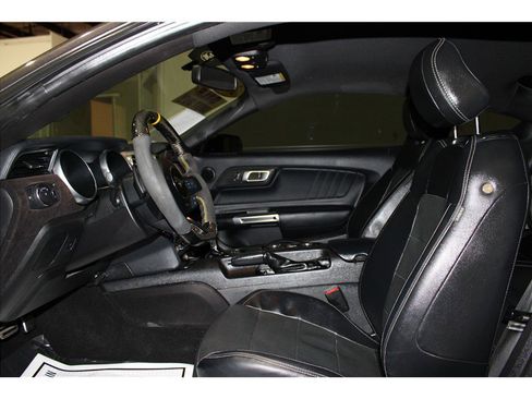 Used 2019 Ford Mustang GT Premium image 12