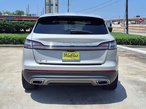 Certified 2023 Lincoln Nautilus Reserve w/ Luxury Package AWD/4WD image 5