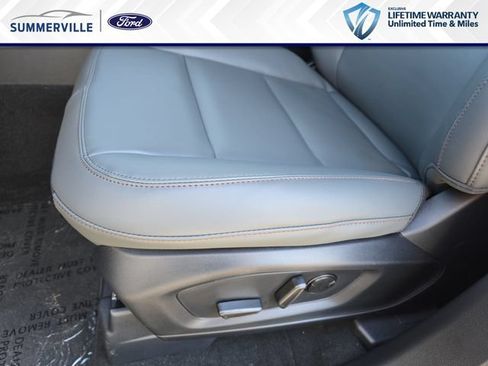 New 2026 Ford Explorer Active RWD image 31