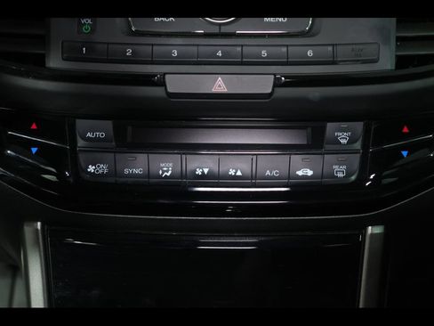 Used 2016 Honda Accord Sport image 21