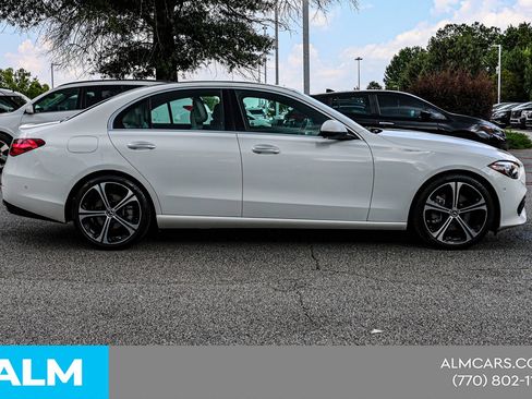 Used 2025 Mercedes-Benz C 300 Sedan image 10