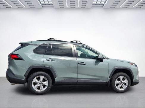 Used 2020 Toyota RAV4 XLE w/ XLE Grade Weather Package AWD/4WD image 3