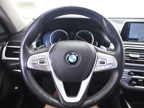 Used 2018 BMW 750i xDrive AWD/4WD image 35