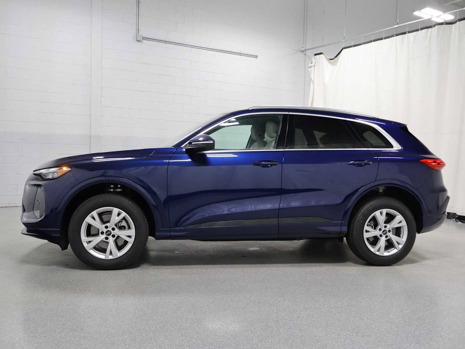 New 2026 Audi Q5 Premium AWD/4WD image 2
