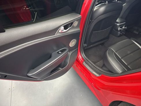 Used 2018 Kia Stinger GT2 AWD/4WD image 37