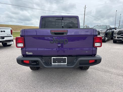 New 2026 Jeep Gladiator Sport AWD/4WD image 5