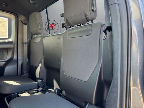 Certified 2019 Toyota Tacoma TRD Off-Road w/ TRD Premium Off Road Package AWD/4WD image 18
