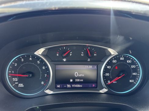 Used 2021 Chevrolet Traverse LT FWD image 30