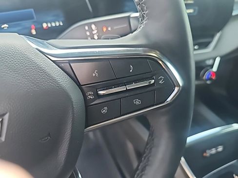 Used 2026 Chevrolet Equinox LT w/ Convenience Package II image 23