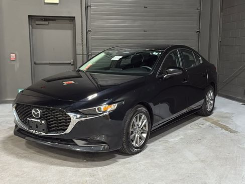 Used 2024 MAZDA MAZDA3 s FWD image 3
