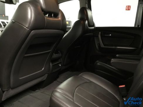 Used 2010 GMC Acadia SLT image 29