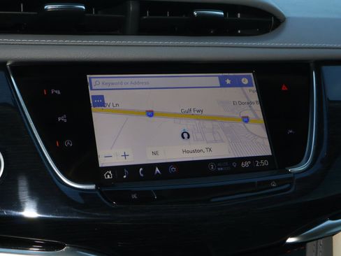 Used 2024 Cadillac XT6 Premium Luxury w/ Technology Package image 26