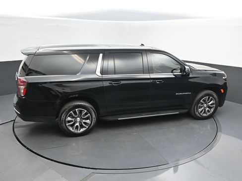 Used 2021 Chevrolet Suburban LT w/ LT Signature Package image 35