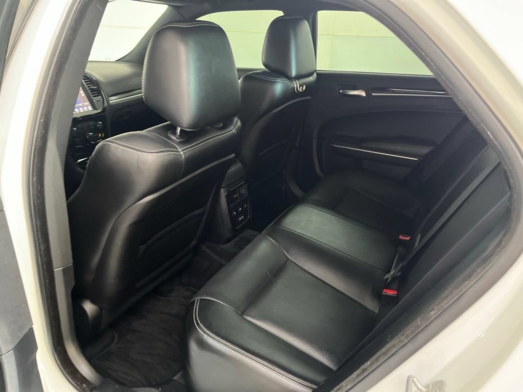 Used 2019 Chrysler 300 S w/ 300S Premium Group 2 RWD image 24