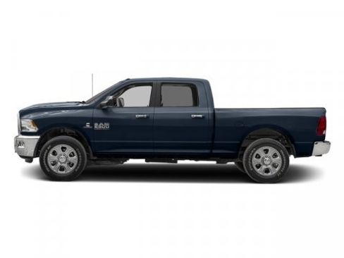Used 2017 RAM 2500 SLT w/ Luxury Group image 3