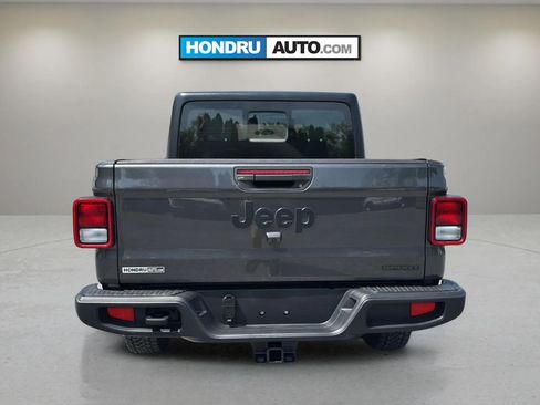 Used 2021 Jeep Gladiator Sport w/ Trailer Tow Package AWD/4WD image 8
