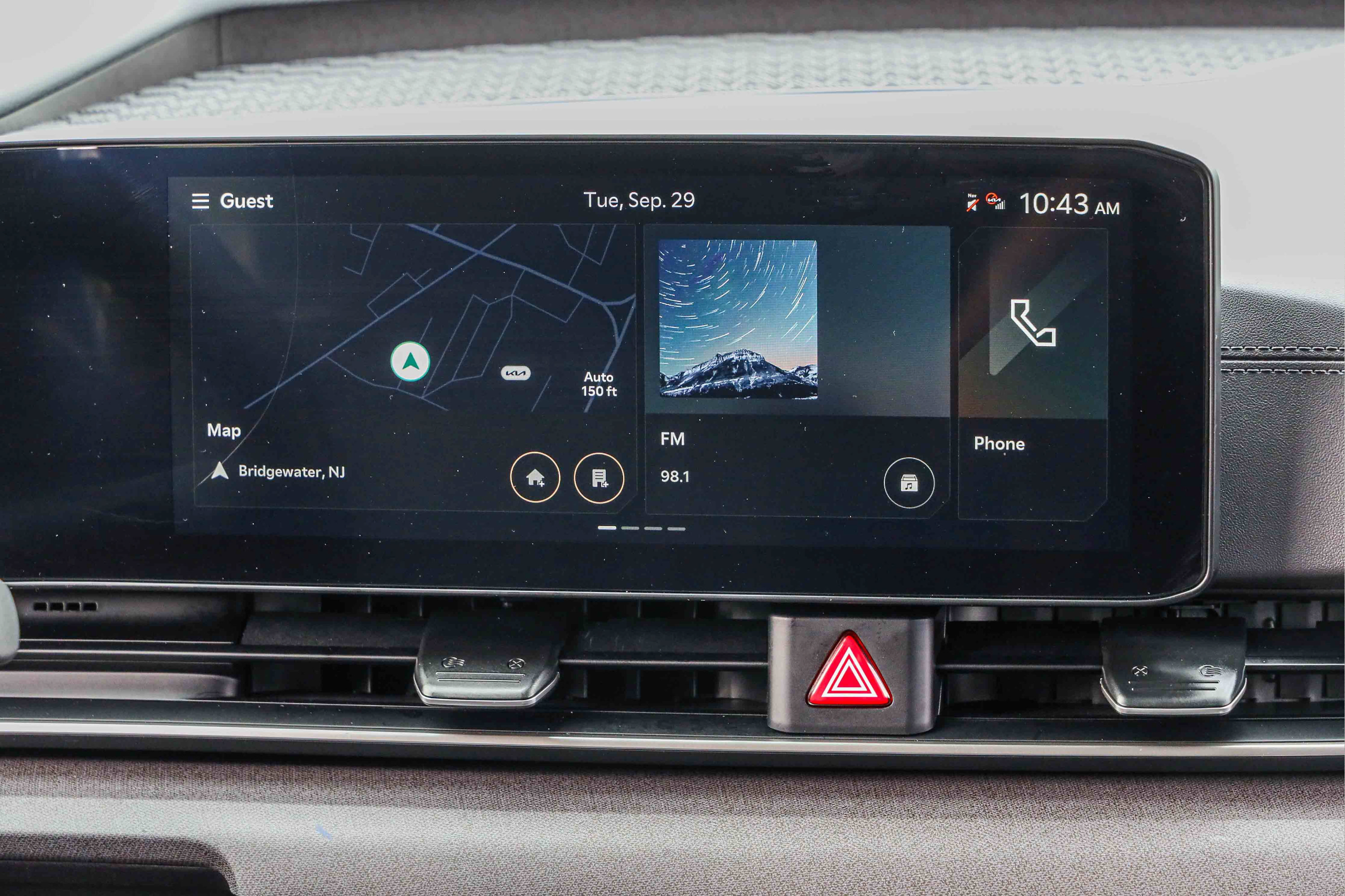Used 2026 Kia Carnival EX FWD image 11