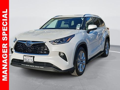 Used 2022 Toyota Highlander Limited image 7
