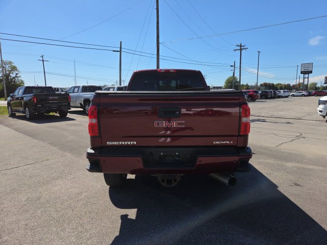 Used 2017 GMC Sierra 2500 Denali w/ Duramax Plus Package AWD/4WD image 9
