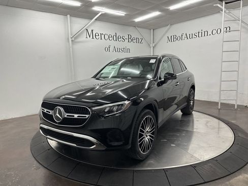 Used 2026 Mercedes-Benz GLC 300 image 3
