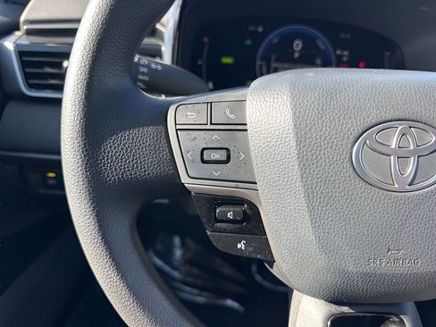 Used 2026 Toyota Camry LE image 13