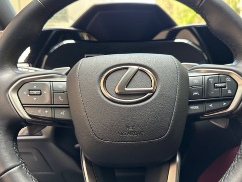 Used 2025 Lexus NX 250 FWD w/ Accessory Package (Z2) image 10