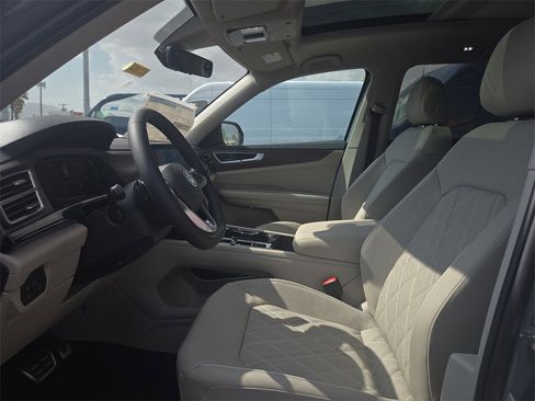 New 2025 Volkswagen Atlas SEL Premium R-Line image 18