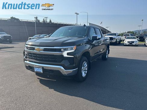 Used 2024 Chevrolet Silverado 1500 LT w/ Safety Package AWD/4WD image 3