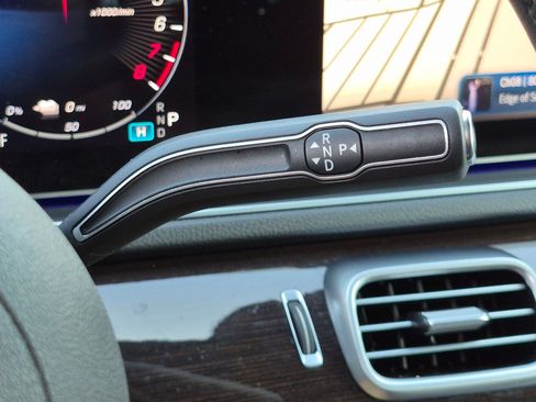 Certified 2025 Mercedes-Benz GLE 450e 4MATIC image 23