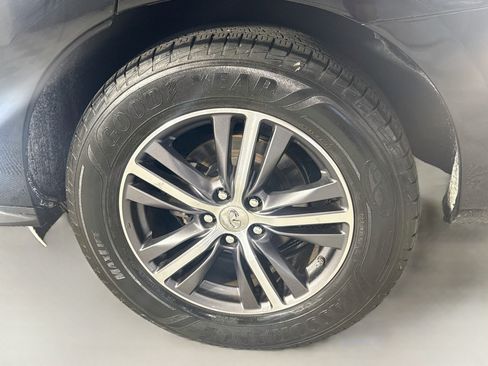 Used 2019 INFINITI QX60 Luxe w/ Essential Package FWD image 37