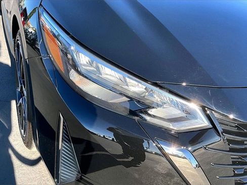 Certified 2025 Nissan Sentra SR w/ SR Premium Package image 31