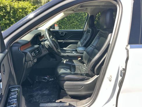 Used 2020 Lincoln Aviator Reserve w/ Equipment Group 201A image 11