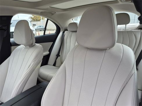 Certified 2025 Mercedes-Benz E 350 4MATIC Sedan image 28