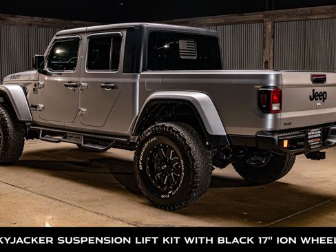 Used 2021 Jeep Gladiator Willys image 6
