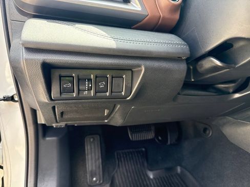 Used 2022 Subaru Outback Touring XT AWD/4WD image 13
