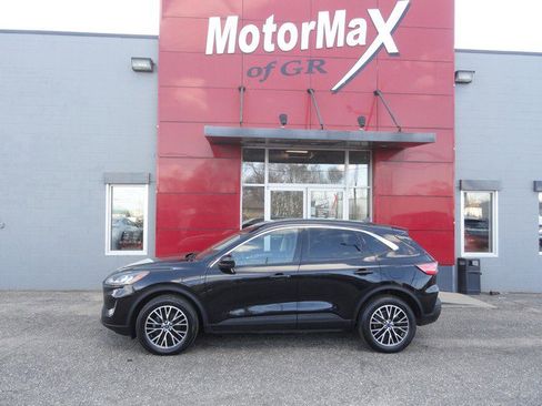 Used 2021 Ford Escape SEL FWD image 2