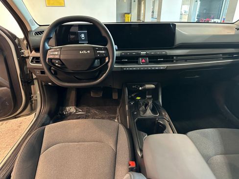 Used 2025 Kia K4 LXS image 33