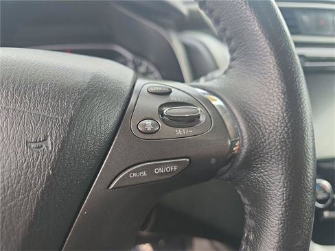 Used 2022 Nissan Murano SV image 23