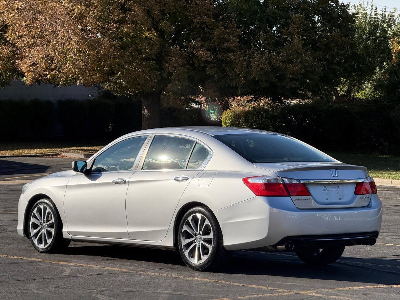 Used 2014 Honda Accord Sport image 3