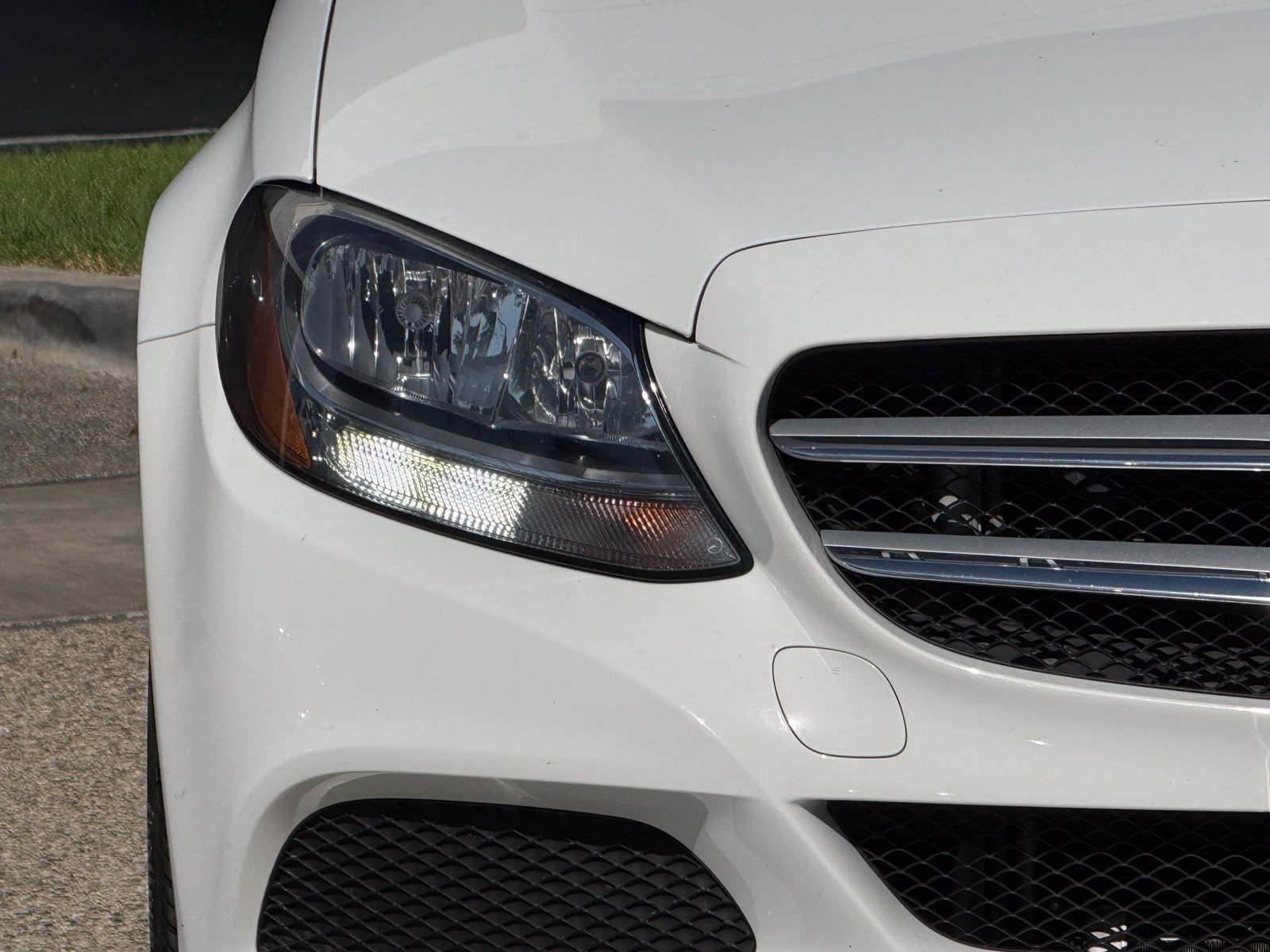 Used 2015 Mercedes-Benz C 300 4MATIC Sedan image 7