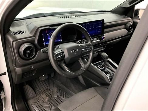 Used 2023 Chevrolet Colorado Trail Boss w/ Technology Package AWD/4WD image 16