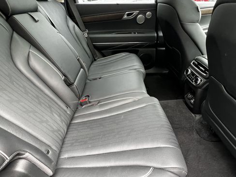 Used 2023 Genesis GV80 2.5T w/ Prestige 20" Package image 41