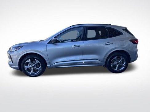 Used 2024 Ford Escape ST-Line image 2