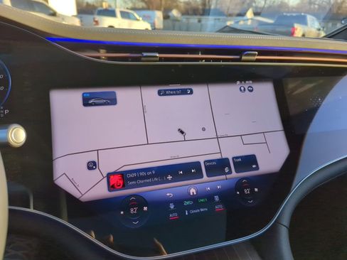 Used 2023 Mercedes-Benz EQS 580 580 image 24