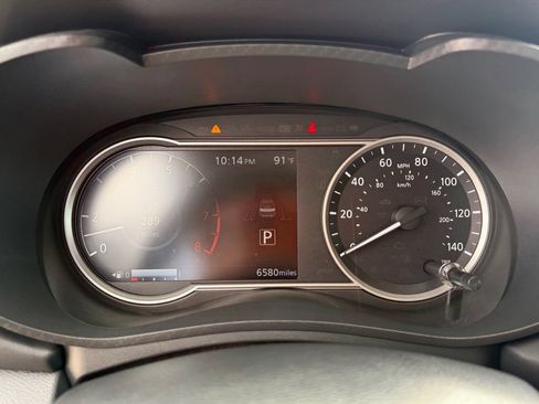 Used 2025 Nissan Versa SR w/ Trunk Package FWD image 14