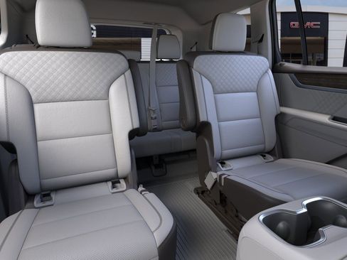 New 2026 GMC Acadia Denali w/ Super Cruise Package image 17